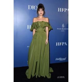 Dakota Johnson Green Off-the-shoulder Formal Prom Celebrity Dress TIFF 2019